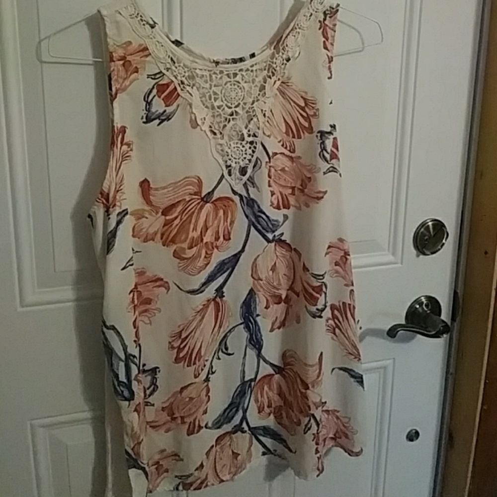 Sleeveless blouse
